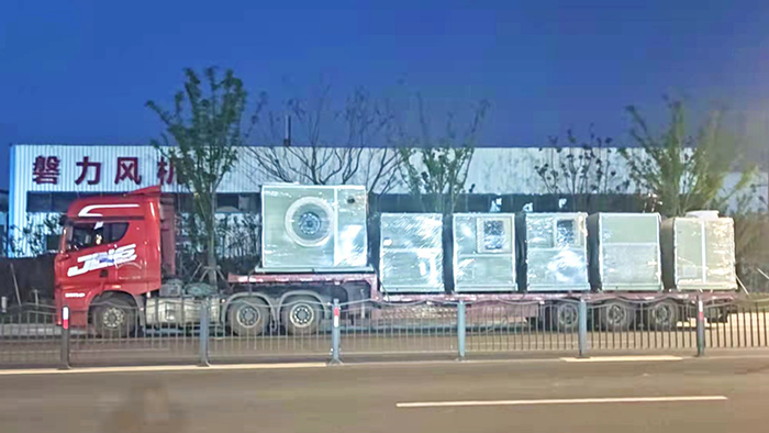 风机厂家:QG刮刮乐发货六台江苏南通玻璃钢风机
